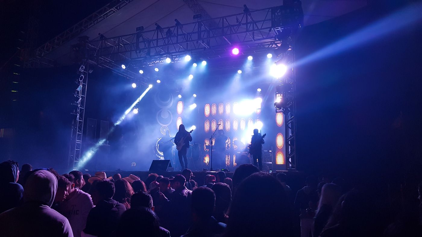 Illustrative live bands photography
